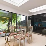 Studios Paris Bed & Breakfast - Le Jardin De Montmartre
