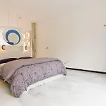 Studios Paris Bed & Breakfast - Le Jardin De Montmartre