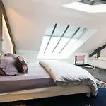 Studios Paris Bed & Breakfast - Le Jardin De Montmartre