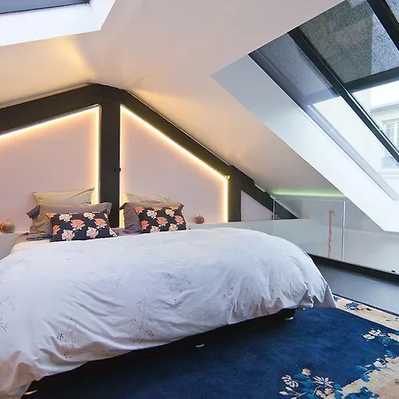 Studios Bed & Breakfast - Le Jardin De Montmartre Bed & Breakfast 3*